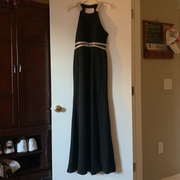 Long black prom dress with halter neck and rhinestone waist - Picture 2 of 9